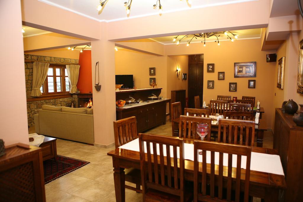 Roes Suites Káto Loutrákion Dış mekan fotoğraf
