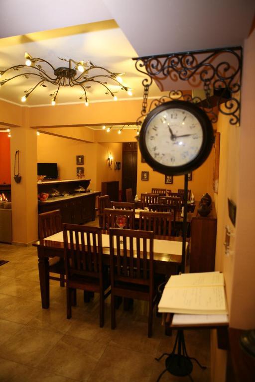 Roes Suites Káto Loutrákion Dış mekan fotoğraf