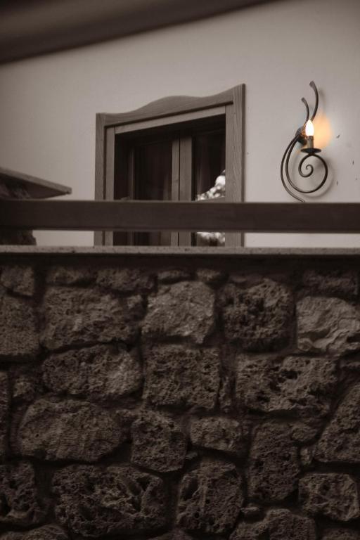 Roes Suites Káto Loutrákion Dış mekan fotoğraf